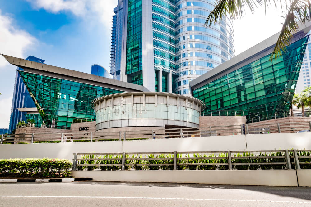 Almas Tower DMCC Jumeirah Lakes Towers area 1 2